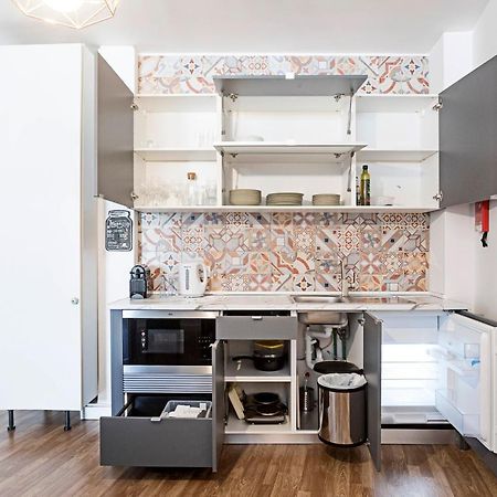 Amazing Apartment In Downtown Porto By Lovelystay Luaran gambar
