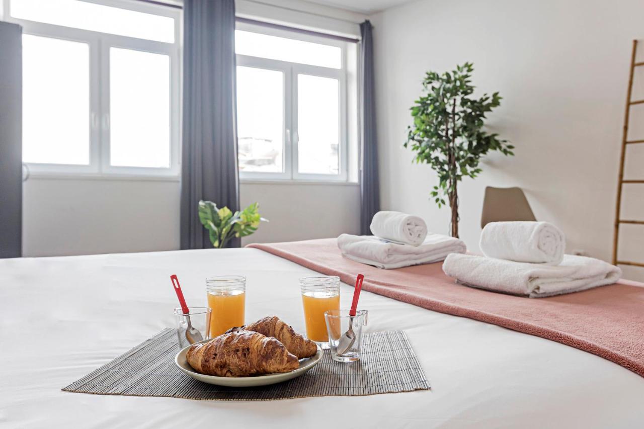 Amazing Apartment In Downtown Porto By Lovelystay Luaran gambar