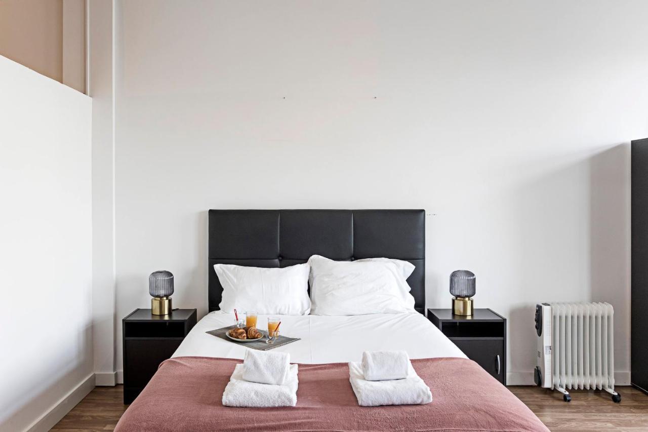 Amazing Apartment In Downtown Porto By Lovelystay Luaran gambar